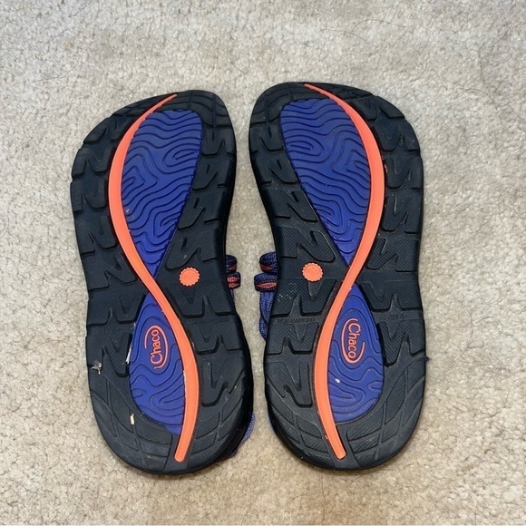 Chaco Women's Blue and Red Strap Toe Loop Around Hiking Sandals Size 6 - Picture 5 of 7